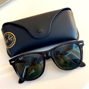 Ray Ban Classic Wayfarer Sunglasses Tortoise